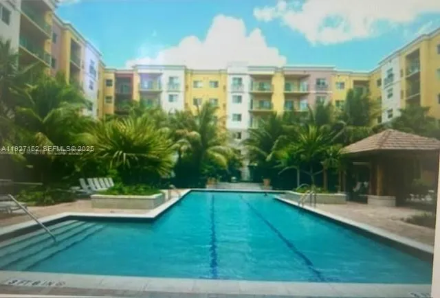 $2,100 | 6001 Southwest 70th Street, Unit 419, South Miami, FL 33143