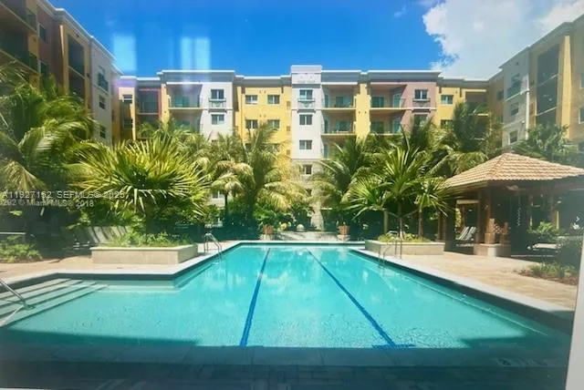 $2,100 | 6001 Southwest 70th Street, Unit 419, South Miami, FL 33143