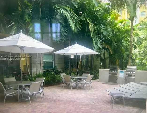 $2,100 | 6001 Southwest 70th Street, Unit 419, South Miami, FL 33143