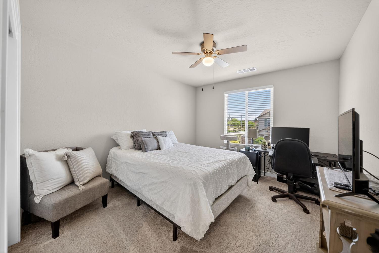 4219 North Reed Avenue Fresno, CA 93723 - Photo 27 of 38 Bedroom 2