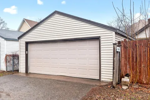 $295,000 | 1369 Hewitt Avenue, St. Paul, MN 55104