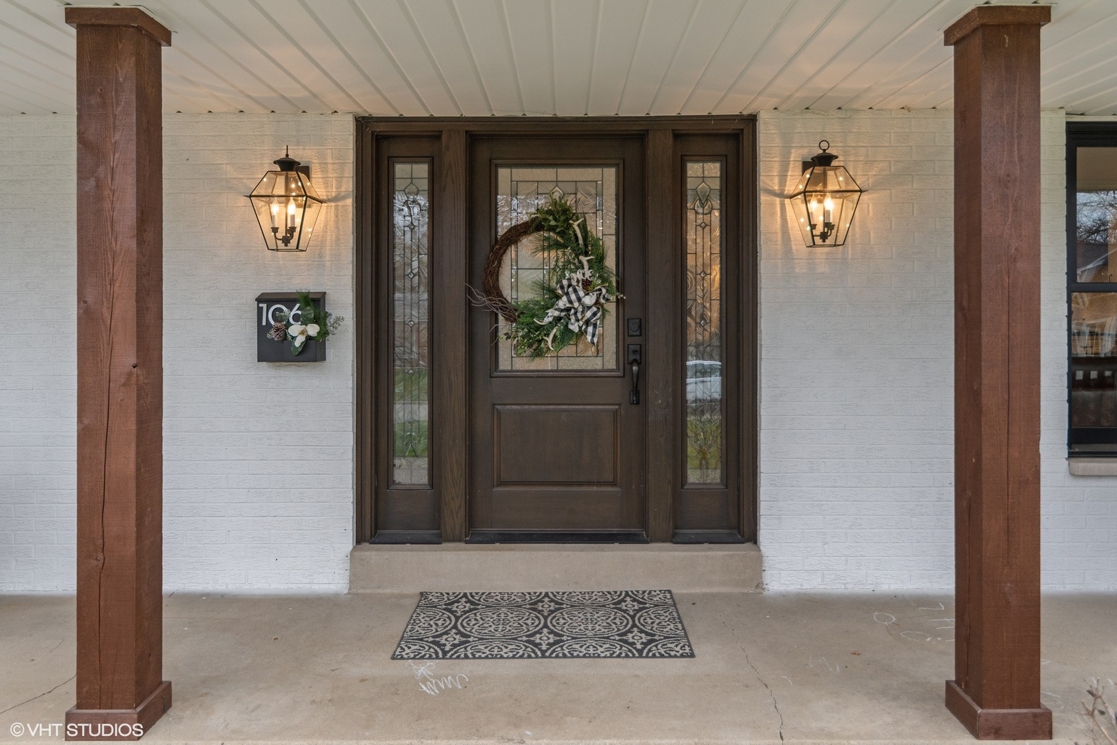 106 Park Lane Lake Bluff, IL 60044 - Photo 3 of 36 view of a hallway with door and wooden door