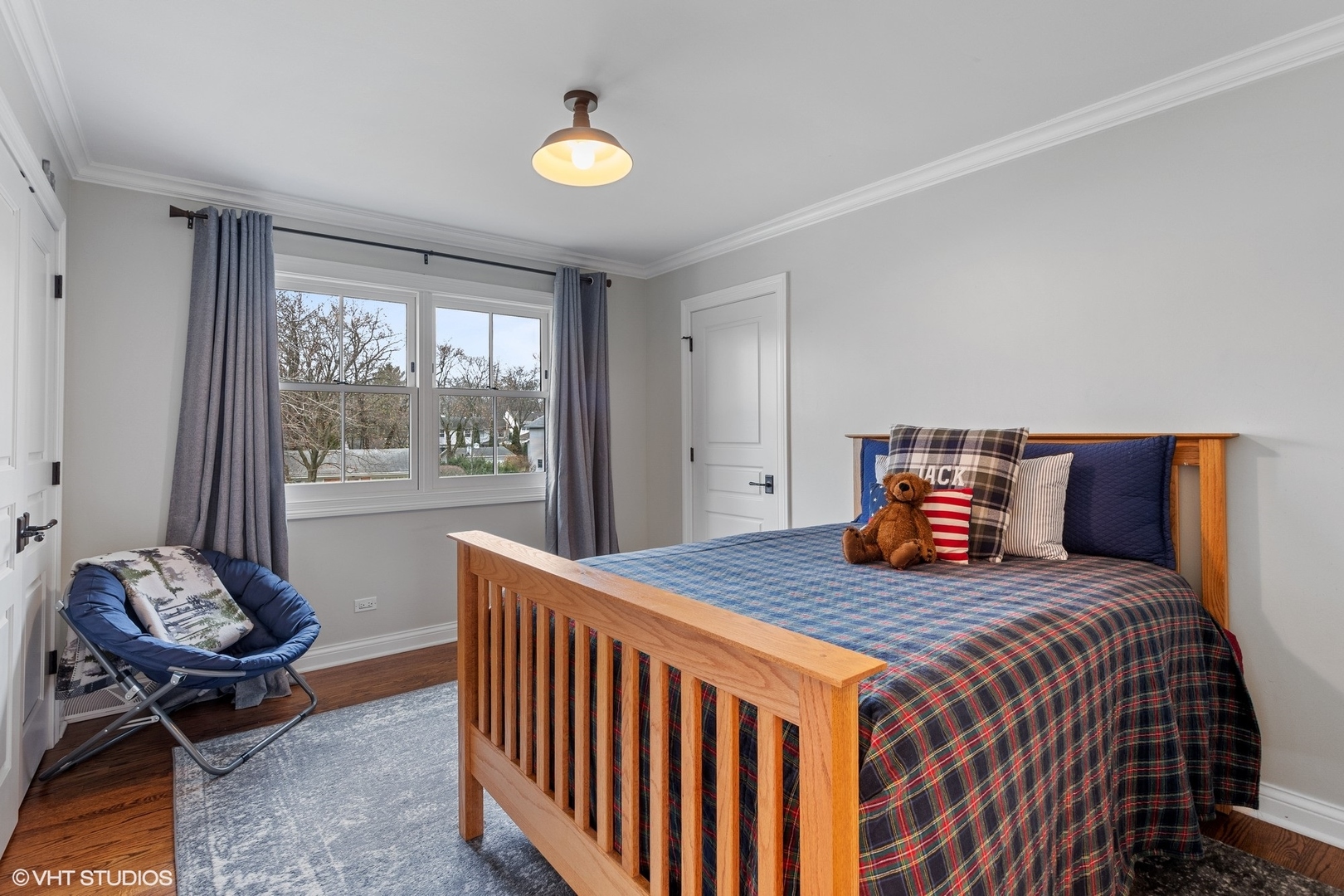 106 Park Lane Lake Bluff, IL 60044 - Photo 28 of 36 a bedroom with a bed and a window