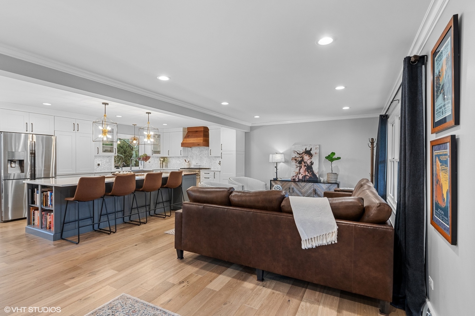 106 Park Lane Lake Bluff, IL 60044 - Photo 4 of 36 a living room with lots of furniture and a large window