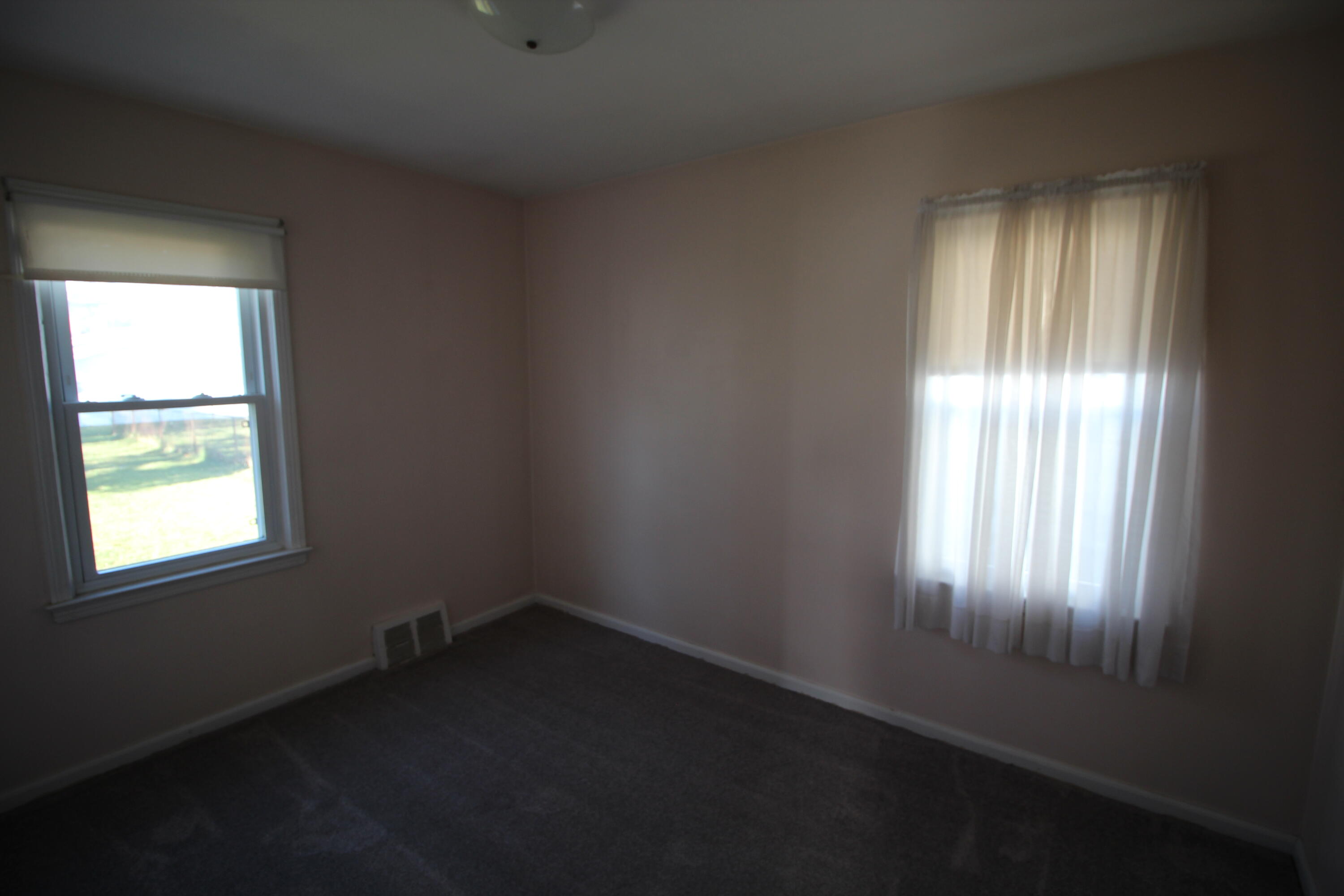 14383 Mercedes Redford, MI 48239 - Photo 5 of 13 IMG_8141