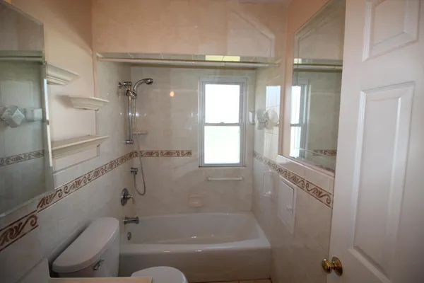 $1,600 | 14383 Mercedes, Redford, MI 48239