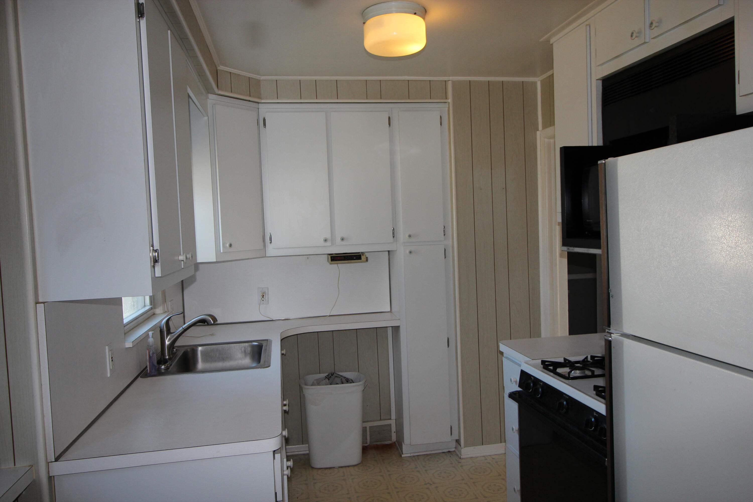 14383 Mercedes Redford, MI 48239 - Photo 9 of 13 IMG_8157