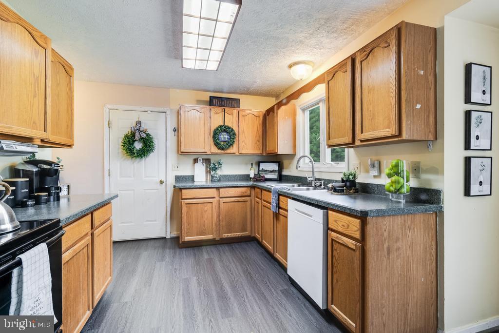 9240 Chapel Point Road Bel Alton, MD 20611 - Photo 8 of 36 Gallery Image 8