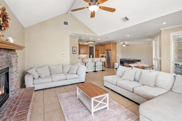 $995,000 | 1422 County Road 377, Van Alstyne, TX 75495