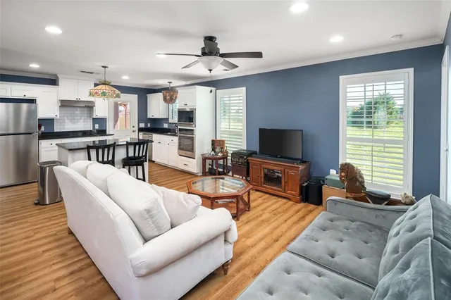 $995,000 | 1422 County Road 377, Van Alstyne, TX 75495