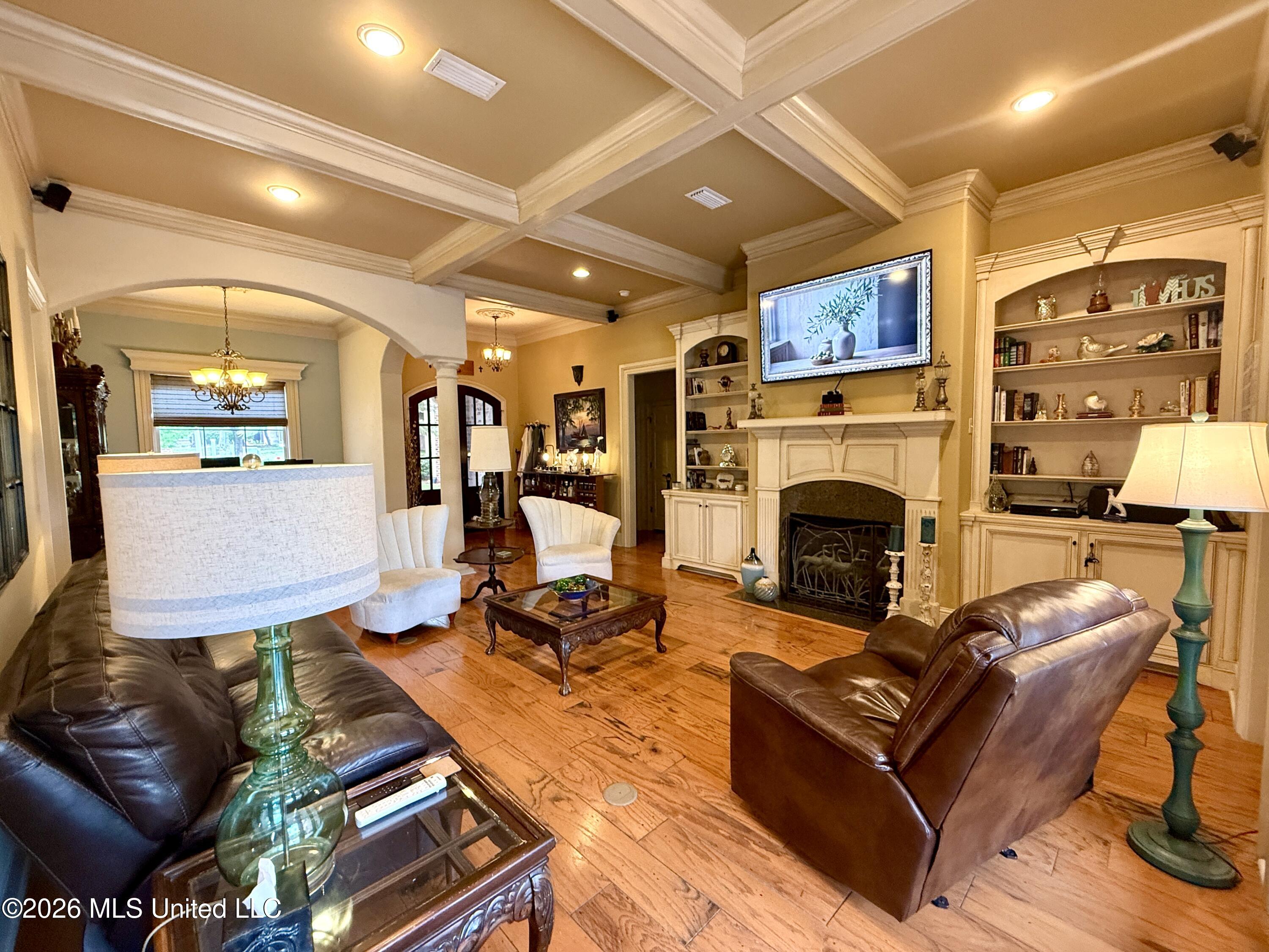 717 Clover Place Biloxi, MS 39532 - Photo 17 of 89 Living