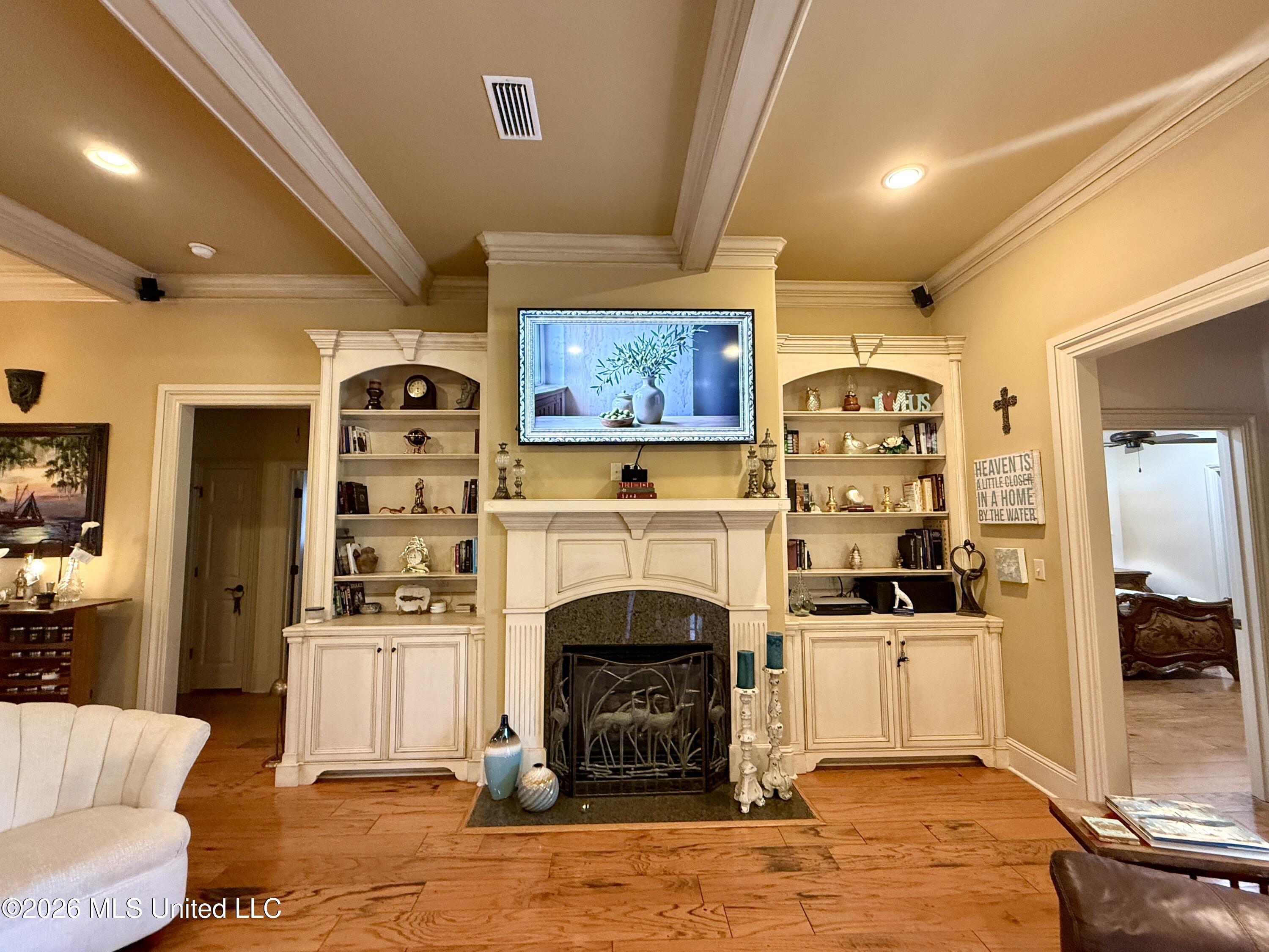 717 Clover Place Biloxi, MS 39532 - Photo 18 of 89 Living