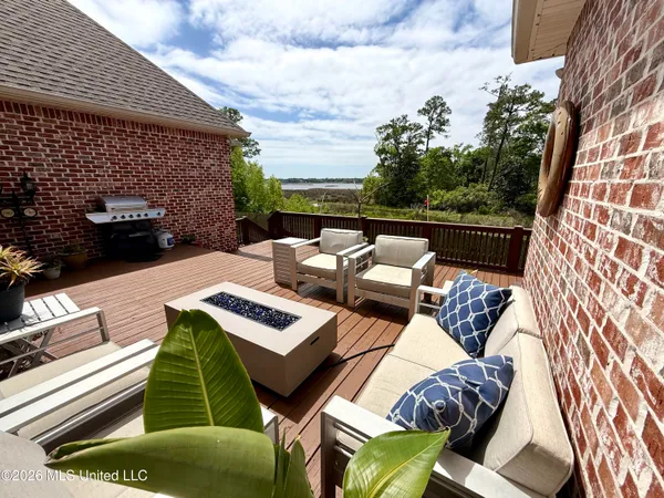 $549,999 | 717 Clover Place, Biloxi, MS 39532