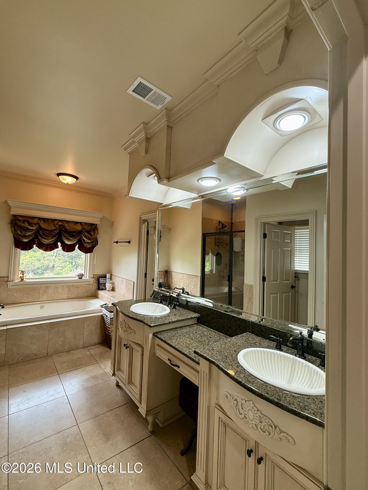 717 Clover Place Biloxi, MS 39532 - Photo 45 of 89 Master Bath