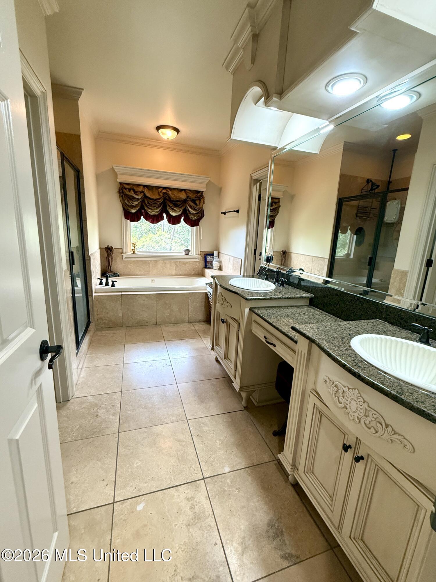 717 Clover Place Biloxi, MS 39532 - Photo 46 of 89 Master Bath