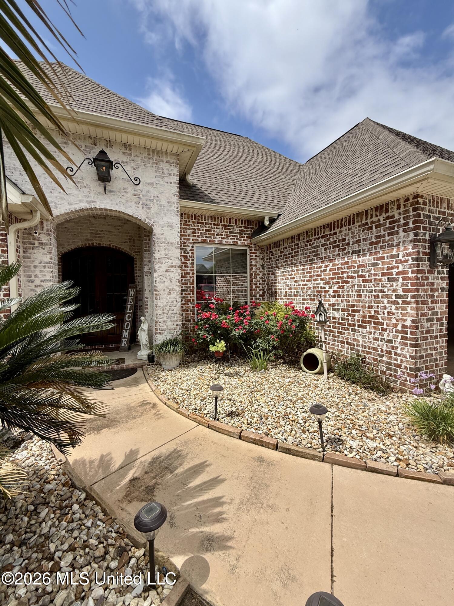 717 Clover Place Biloxi, MS 39532 - Photo 10 of 89 Exterior Front