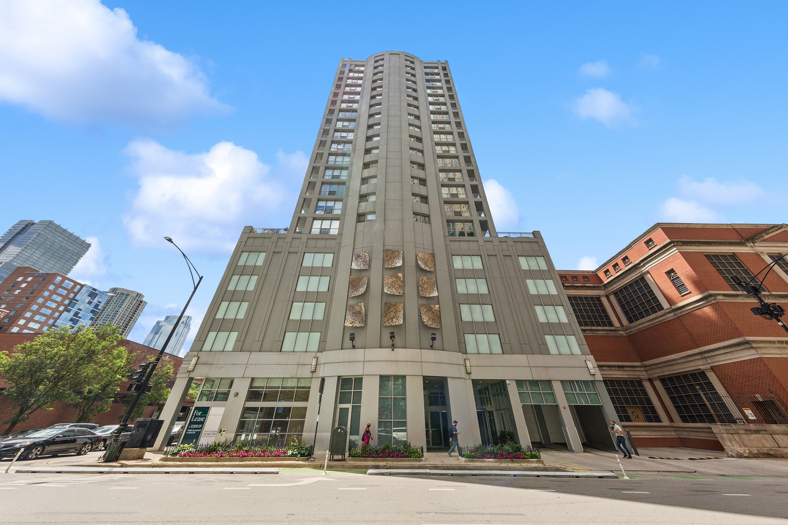 600 North Dearborn St Unit 707  