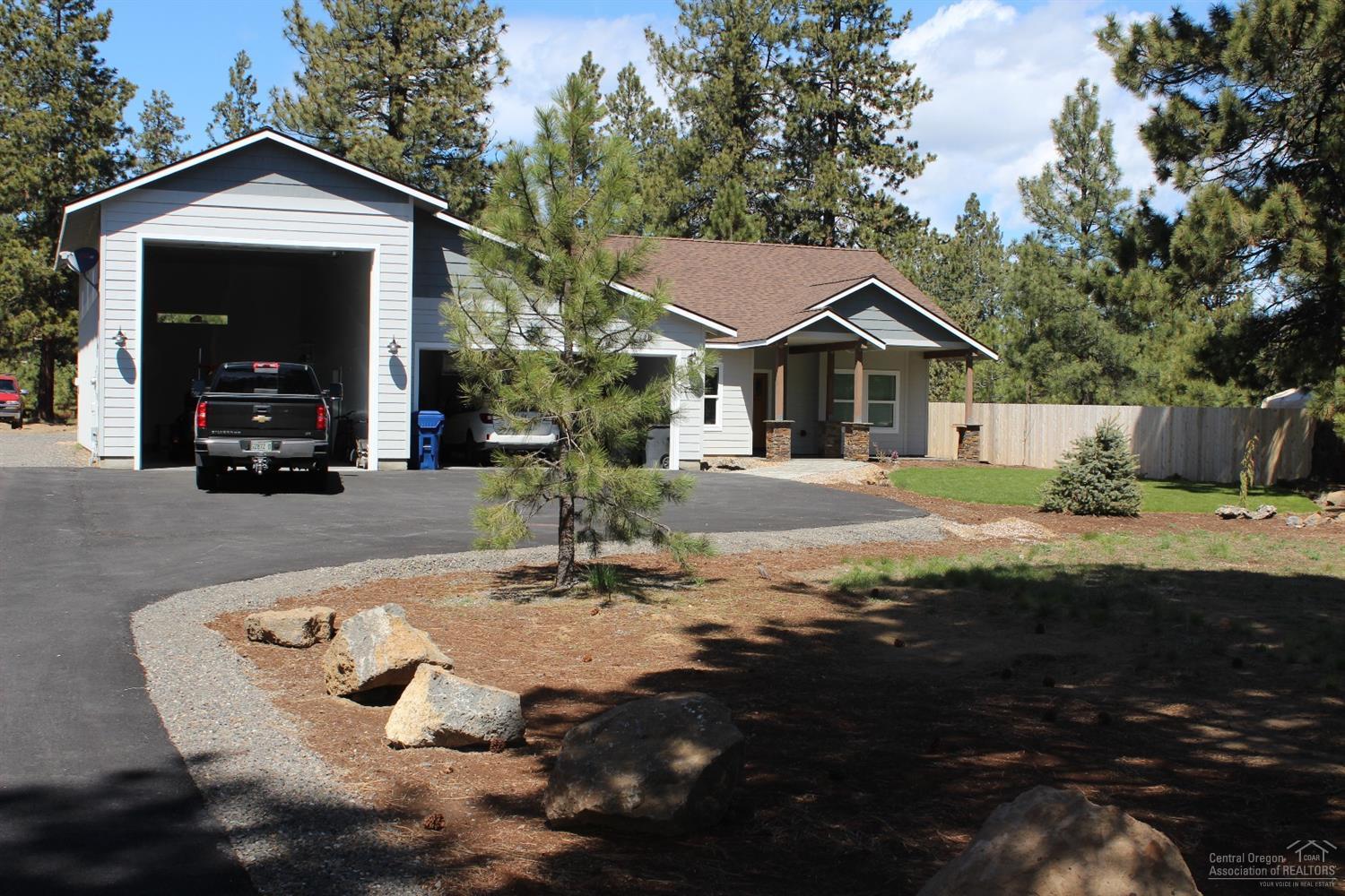 60395 Cinder Butte Road Bend, OR 97702 - Photo 1 of 20 Primary Photo