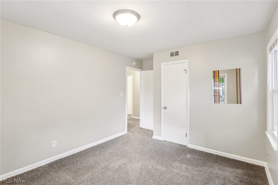 2422 Malden Road Cleveland, OH 44121 - Photo 19 of 35