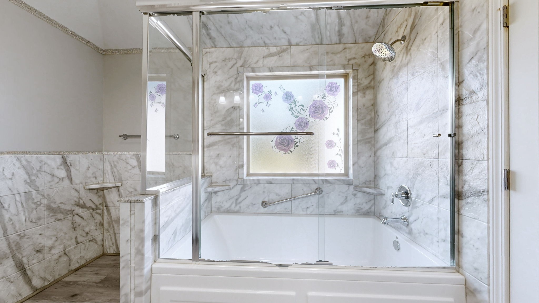 2344 Pea Ridge Road Clarksville, TN 37040 - Photo 11 of 23 a bathroom with a bathtub