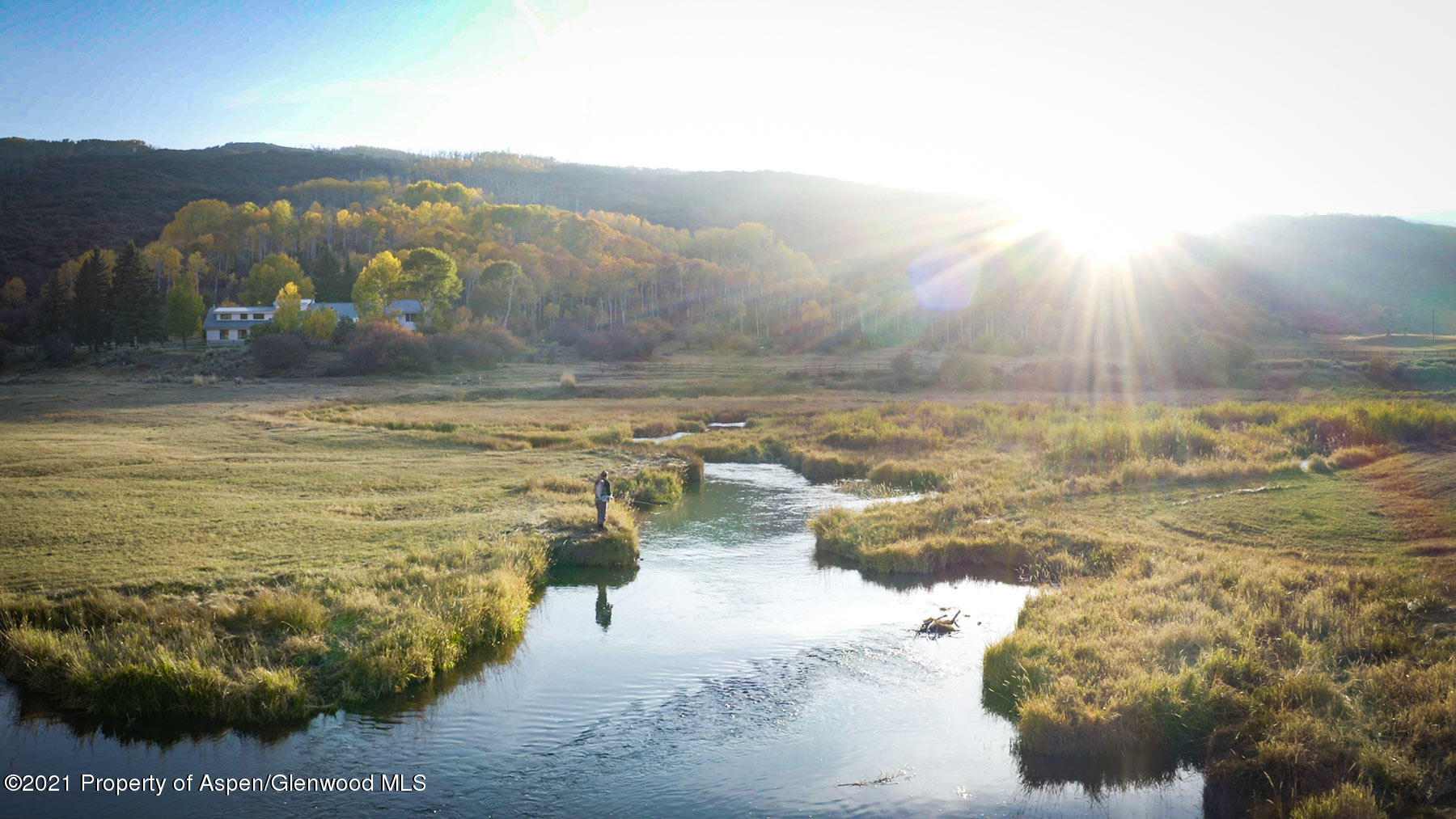 1864 Sweetwater Road Gypsum, CO 81637 - Photo 11 of 25 l-quarter-281