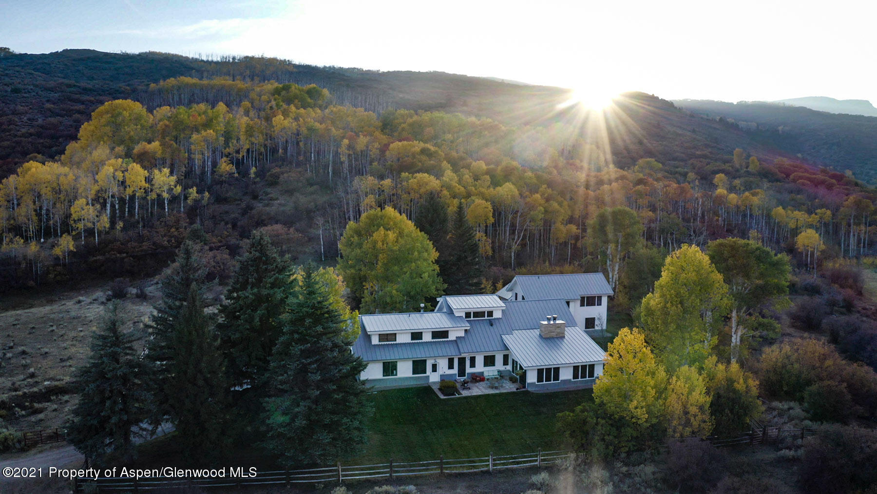 1864 Sweetwater Road Gypsum, CO 81637 - Photo 12 of 25 l-quarter-283