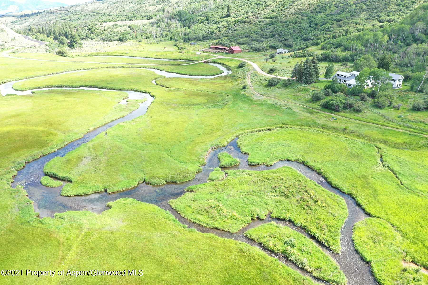 1864 Sweetwater Road Gypsum, CO 81637 - Photo 4 of 25 l-quarter-079