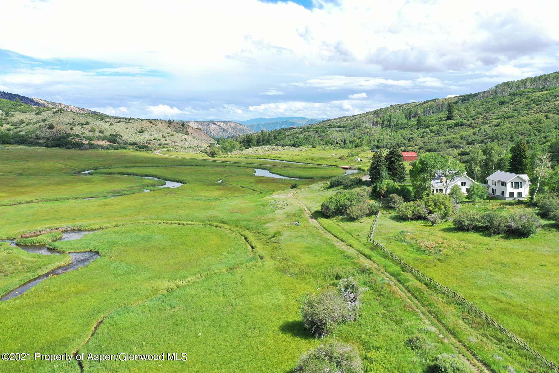 1864 Sweetwater Road Gypsum, CO 81637 - Photo 7 of 25 l-quarter-086