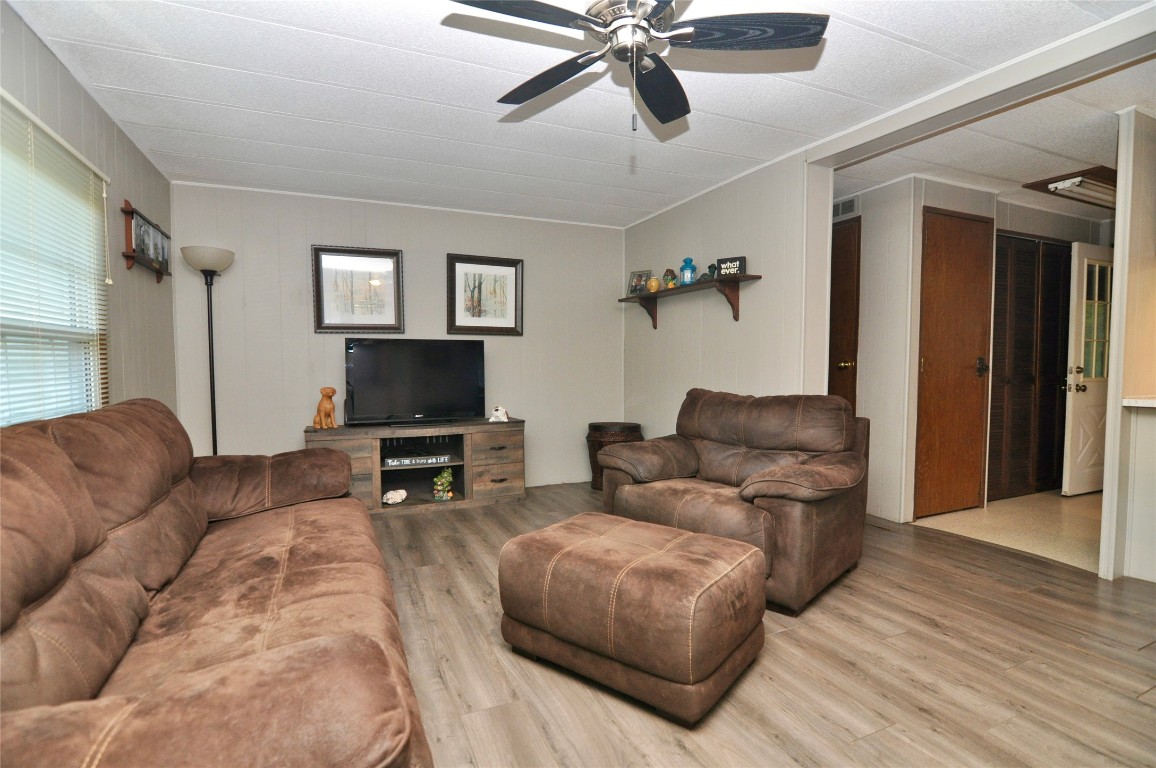 118 Lazy Brook Circle Hallstead, PA 18822 - Photo 5 of 38