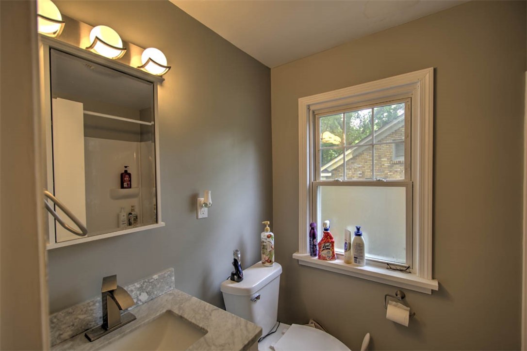 405 South Dennis Avenue Decatur, IL 62522 - Photo 17 of 27