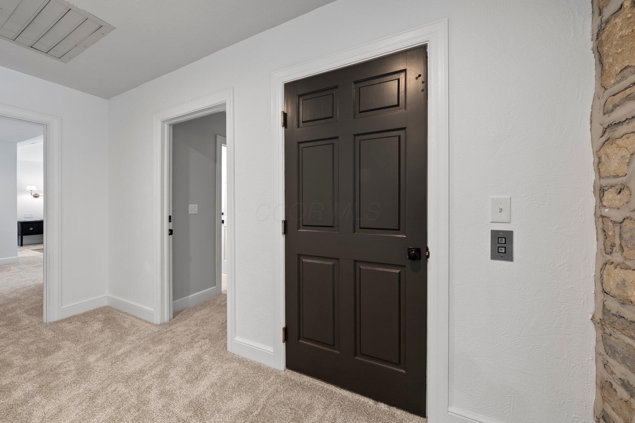 5420 Clark State Road Columbus, OH 43230 - Photo 35 of 104 Upstairs Hallway from stairs 2