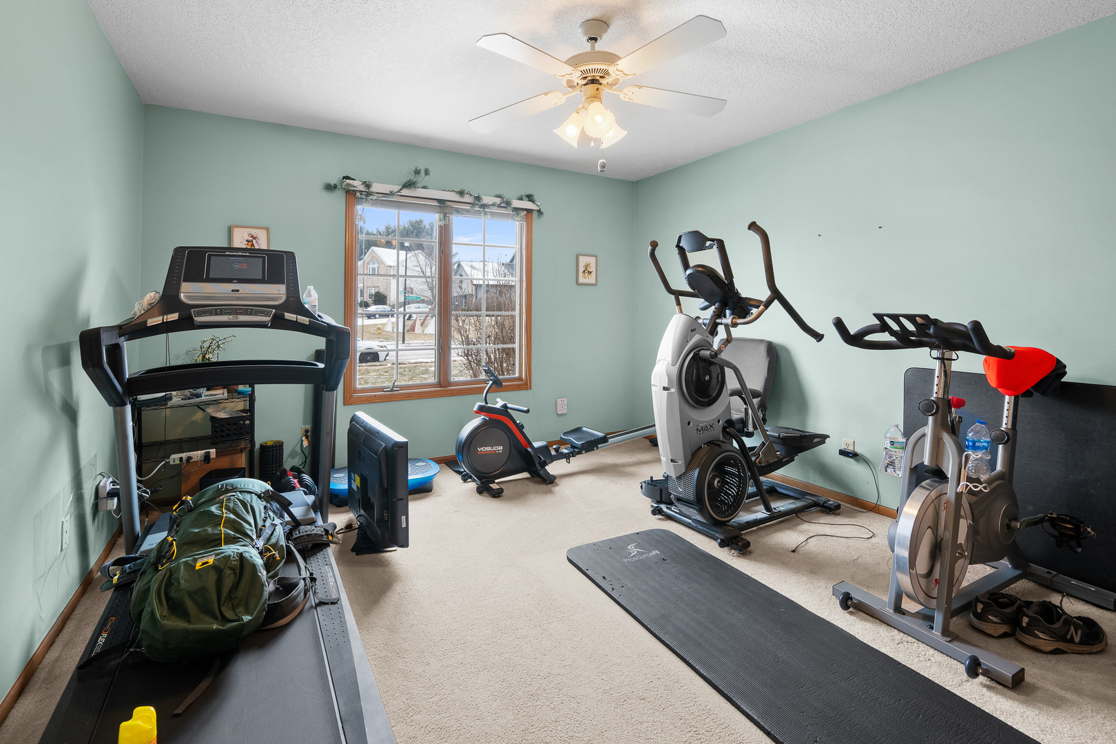 6002 Oakbrook Road Davenport, IA 52806 - Photo 35 of 50 a view of a room with gym equipment