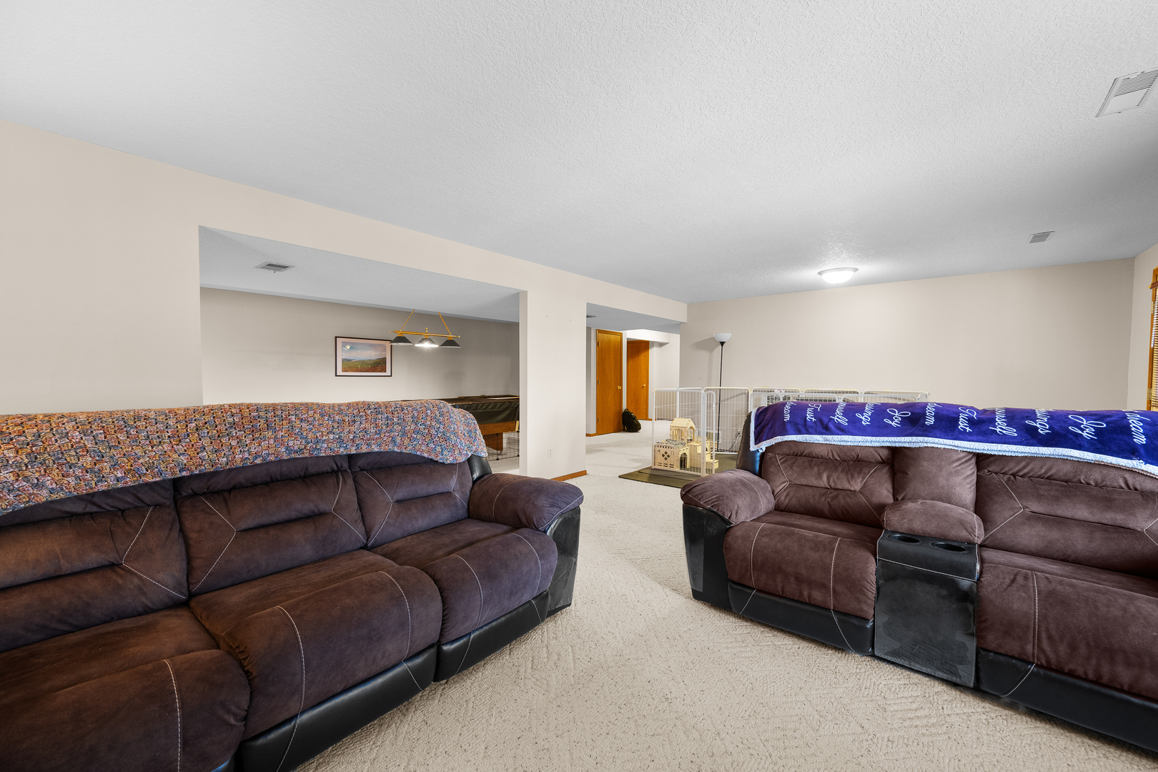 6002 Oakbrook Road Davenport, IA 52806 - Photo 39 of 50 a living room with a couch