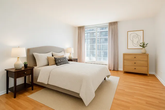 $215,000 | 5901 North Sheridan Road, Unit 9G, Chicago, IL 60660