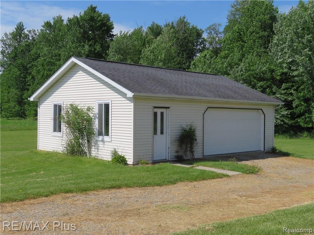 2113 Fish Lake Road Lapeer, MI 48446 - Photo 20 of 21 IMG_1370.JPG