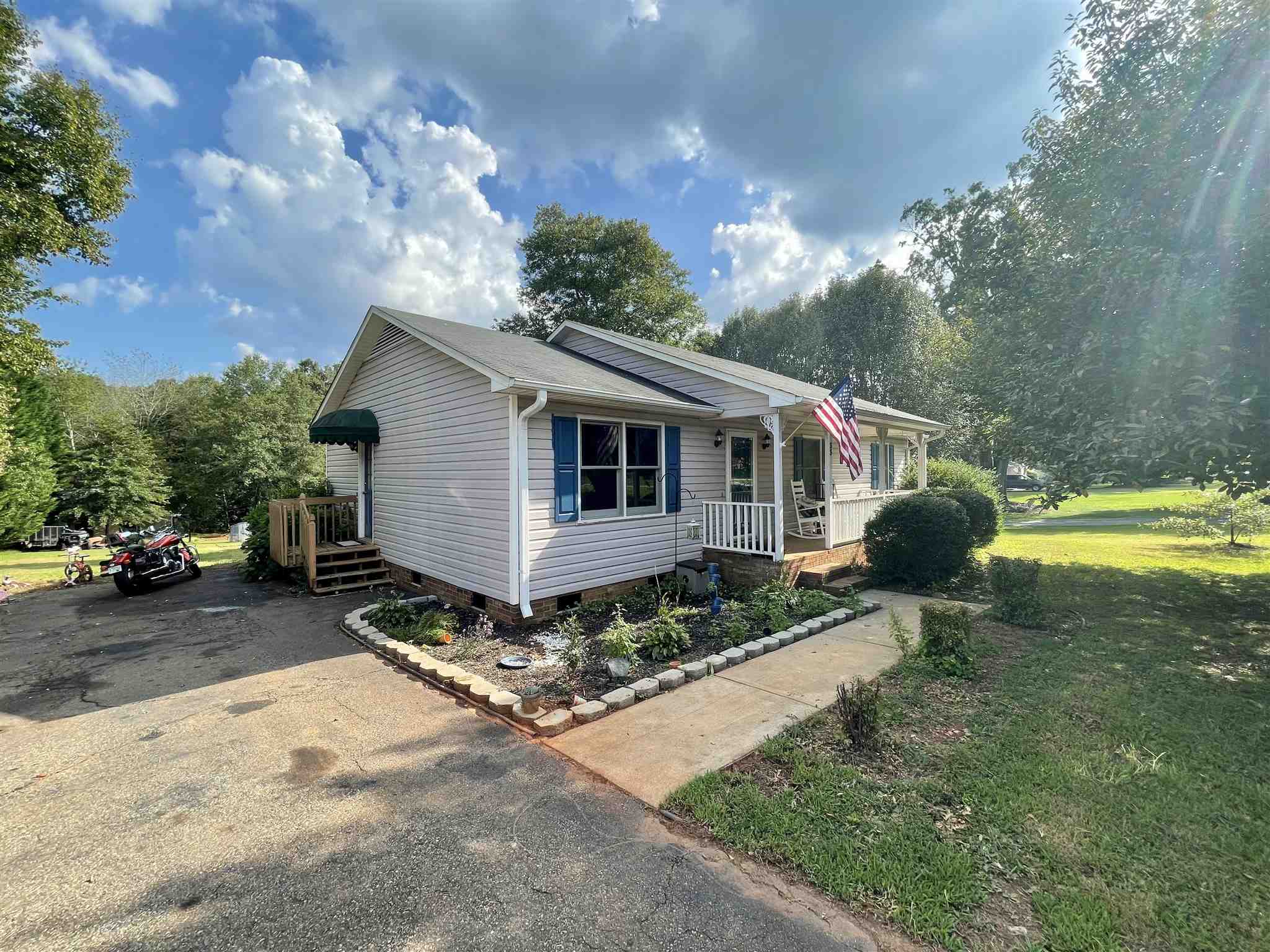 33 Quail Meadows Run Inman, SC 29349 - Photo 2 of 30