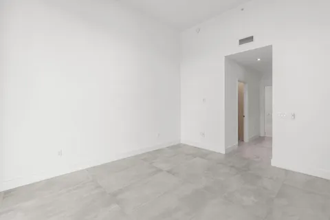 $1,895,000 | 701 North Fort Lauderdale Beach Boulevard, Unit 214, Fort Lauderdale, FL 33304