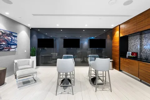 $1,895,000 | 701 North Fort Lauderdale Beach Boulevard, Unit 214, Fort Lauderdale, FL 33304