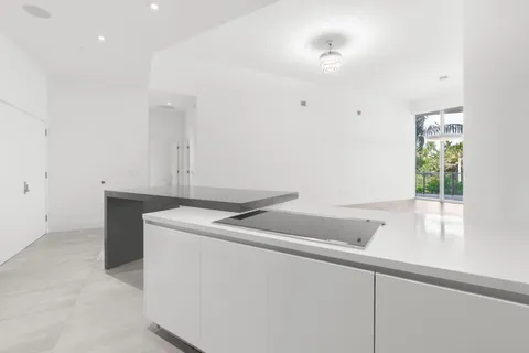 $1,895,000 | 701 North Fort Lauderdale Beach Boulevard, Unit 214, Fort Lauderdale, FL 33304