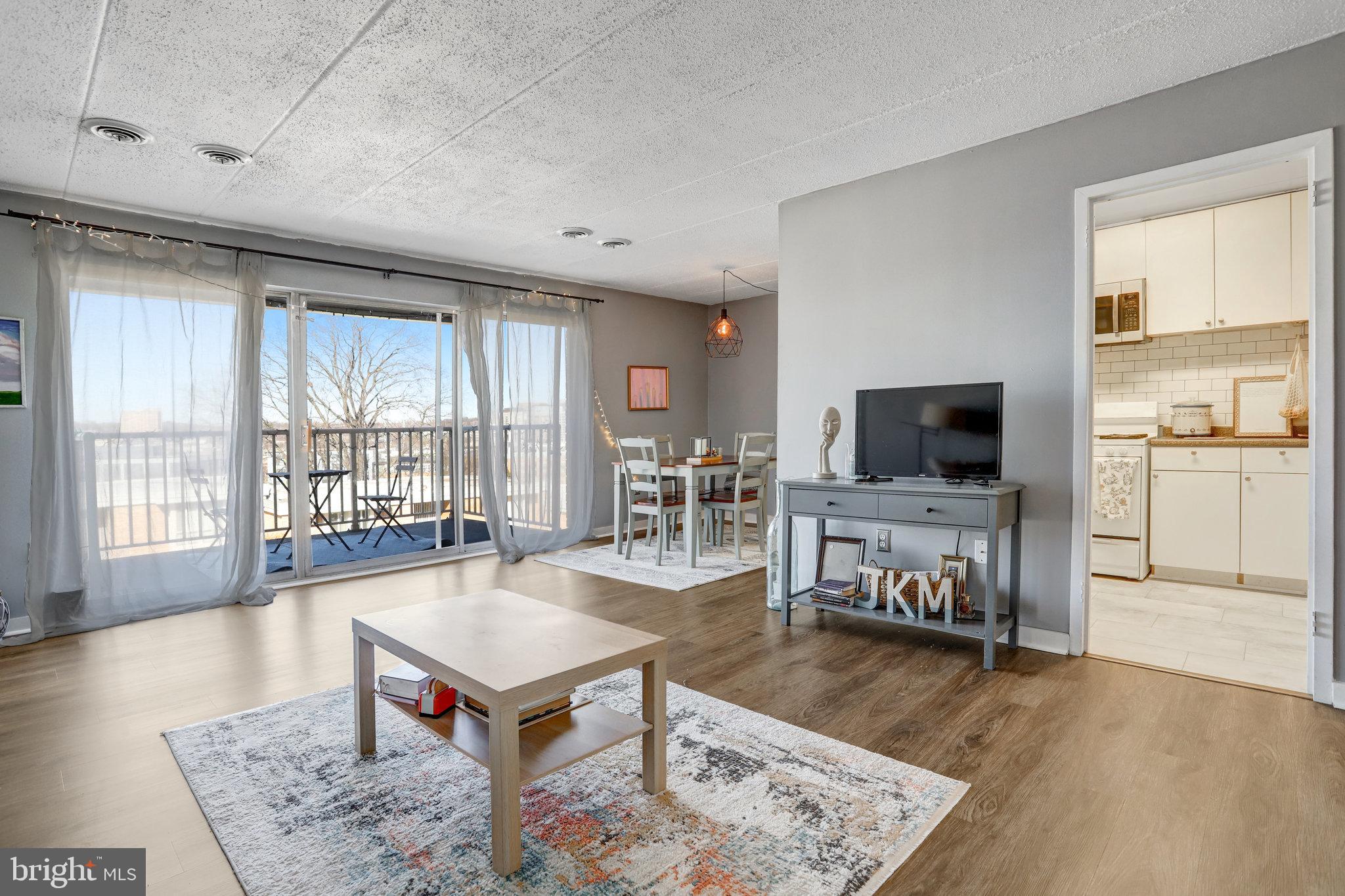 2622 Fort Farnsworth Road, Unit 220 Alexandria, VA 22303 - Photo 1 of 21 Gallery Image 1