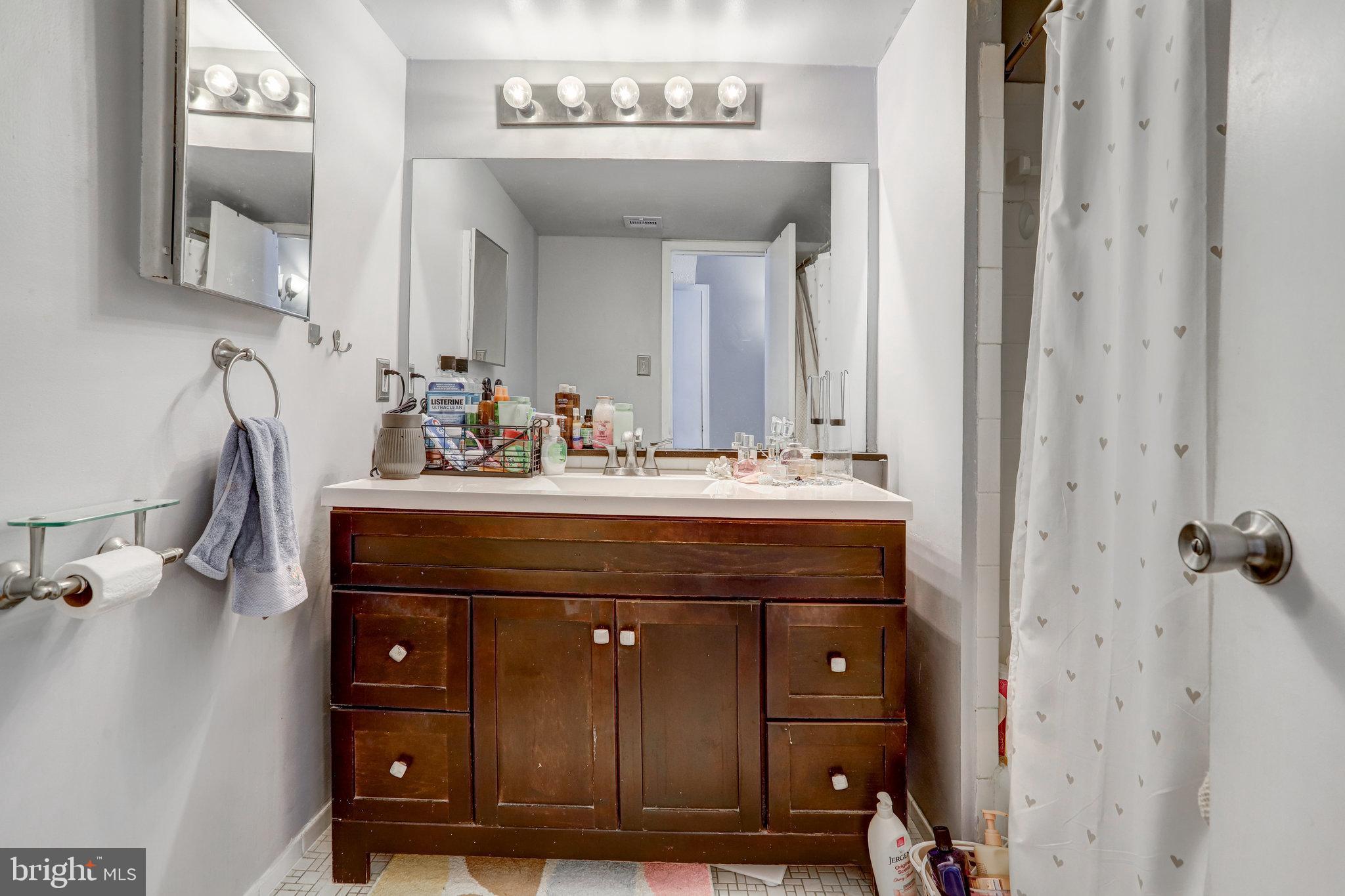2622 Fort Farnsworth Road, Unit 220 Alexandria, VA 22303 - Photo 12 of 21 Gallery Image 12