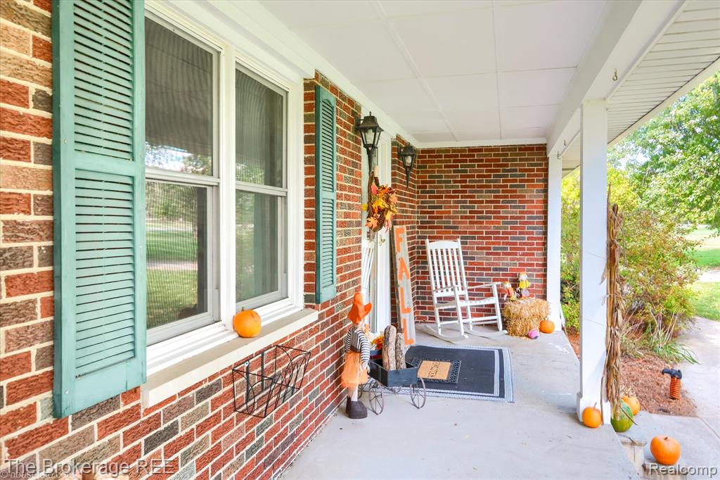 8171 North Linden Road Mount Morris, MI 48458 - Photo 3 of 62