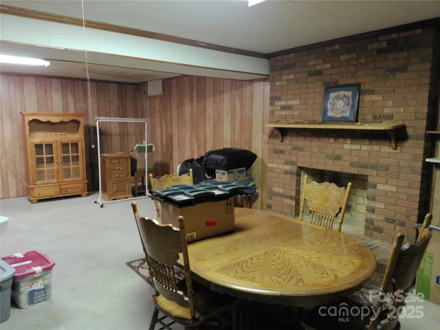 a view of livingroom with furniture and windows