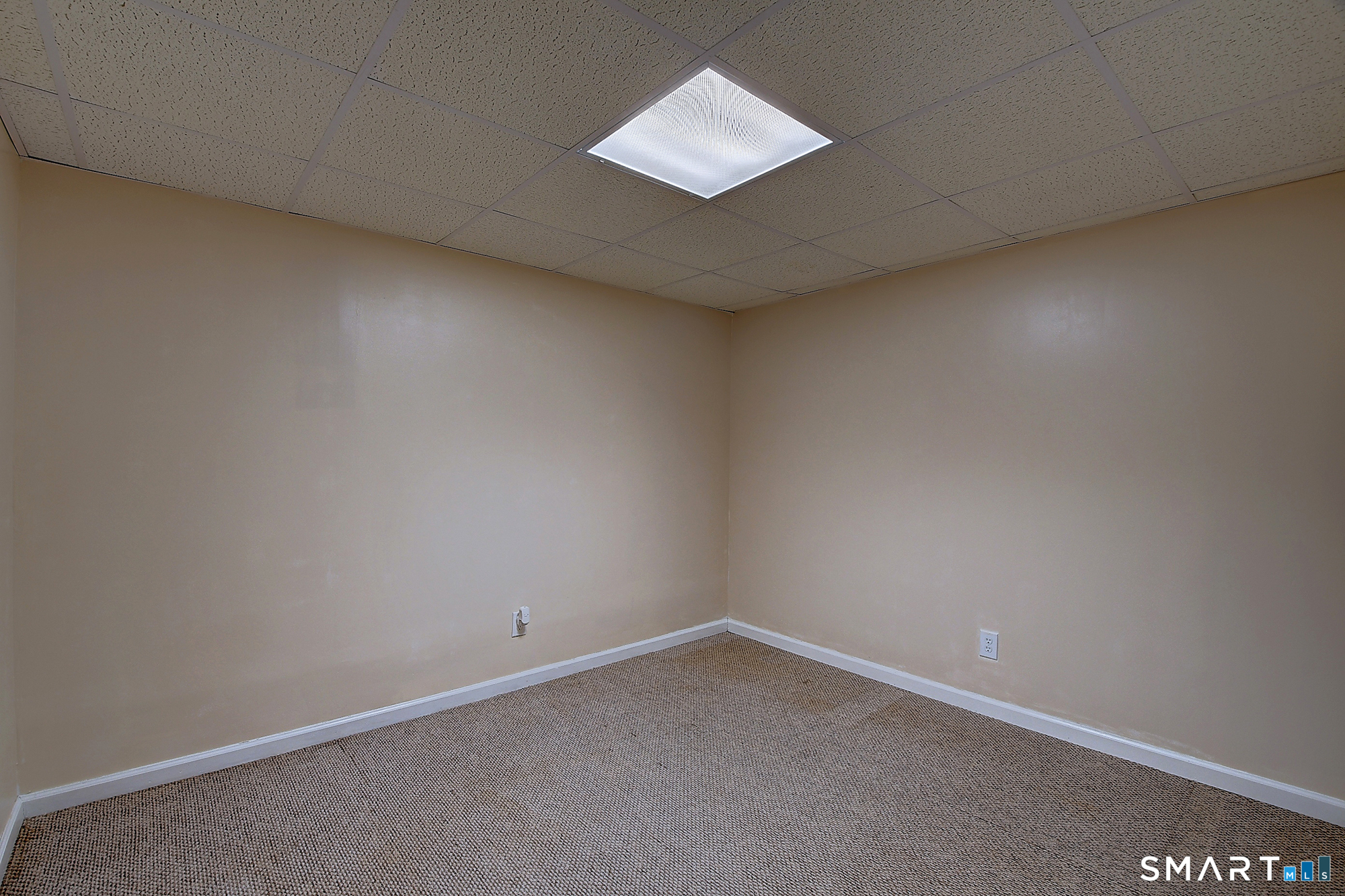 55 Rutledge Road Wethersfield, CT 06109 - Photo 34 of 38