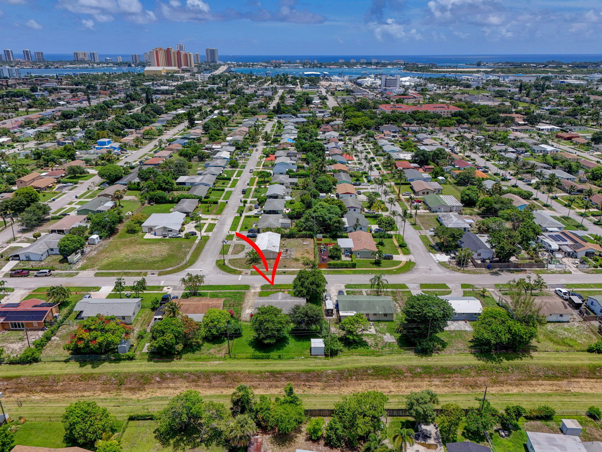 2251 East Avenue H Riviera Beach, FL 33404 - Photo 40 of 43 Ocean in background