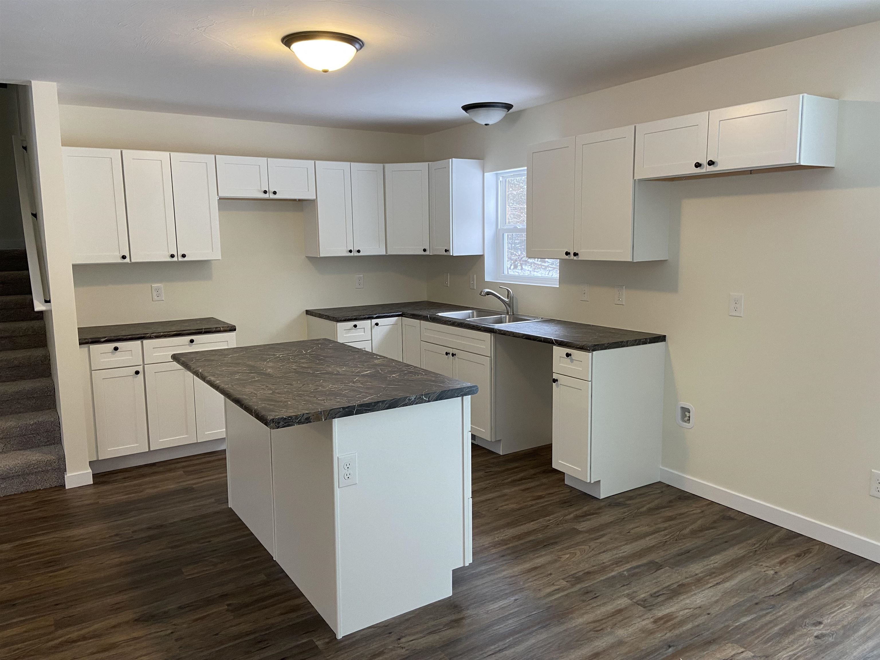 14199 Cinder Road Beulah, MI 49617 - Photo 5 of 17 1903800-4.JPG