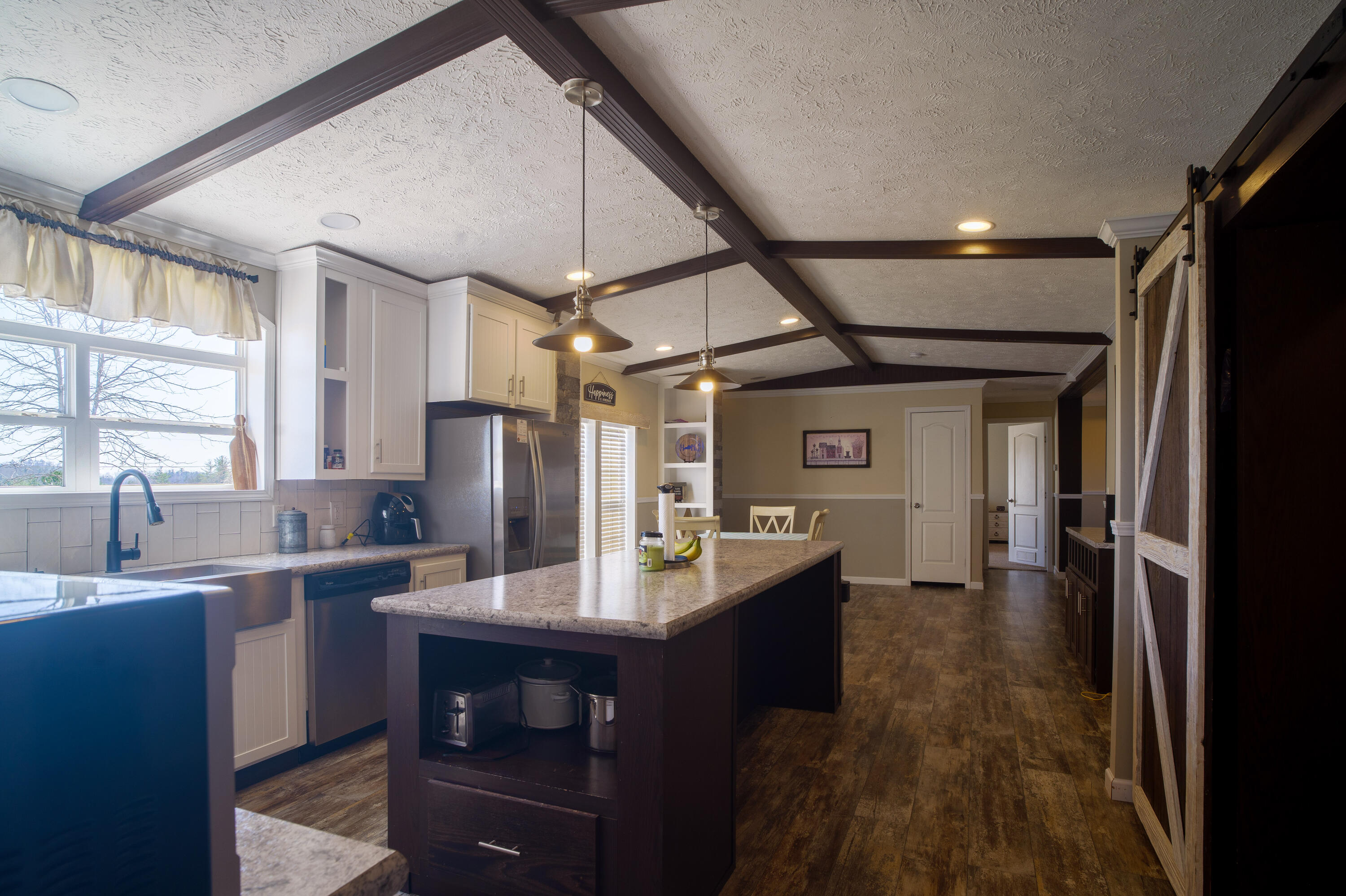 331 East Spencer Road Campton, KY 41301 - Photo 10 of 29 INT4
