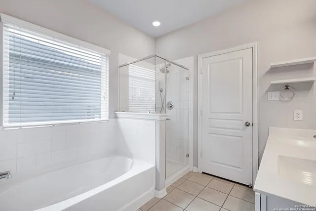 $1,895 | 11523 Verdis Valley, San Antonio, TX 78245