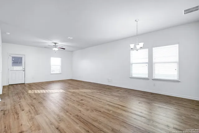 $1,895 | 11523 Verdis Valley, San Antonio, TX 78245