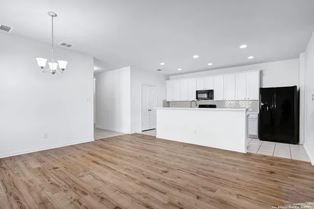 $1,895 | 11523 Verdis Valley, San Antonio, TX 78245